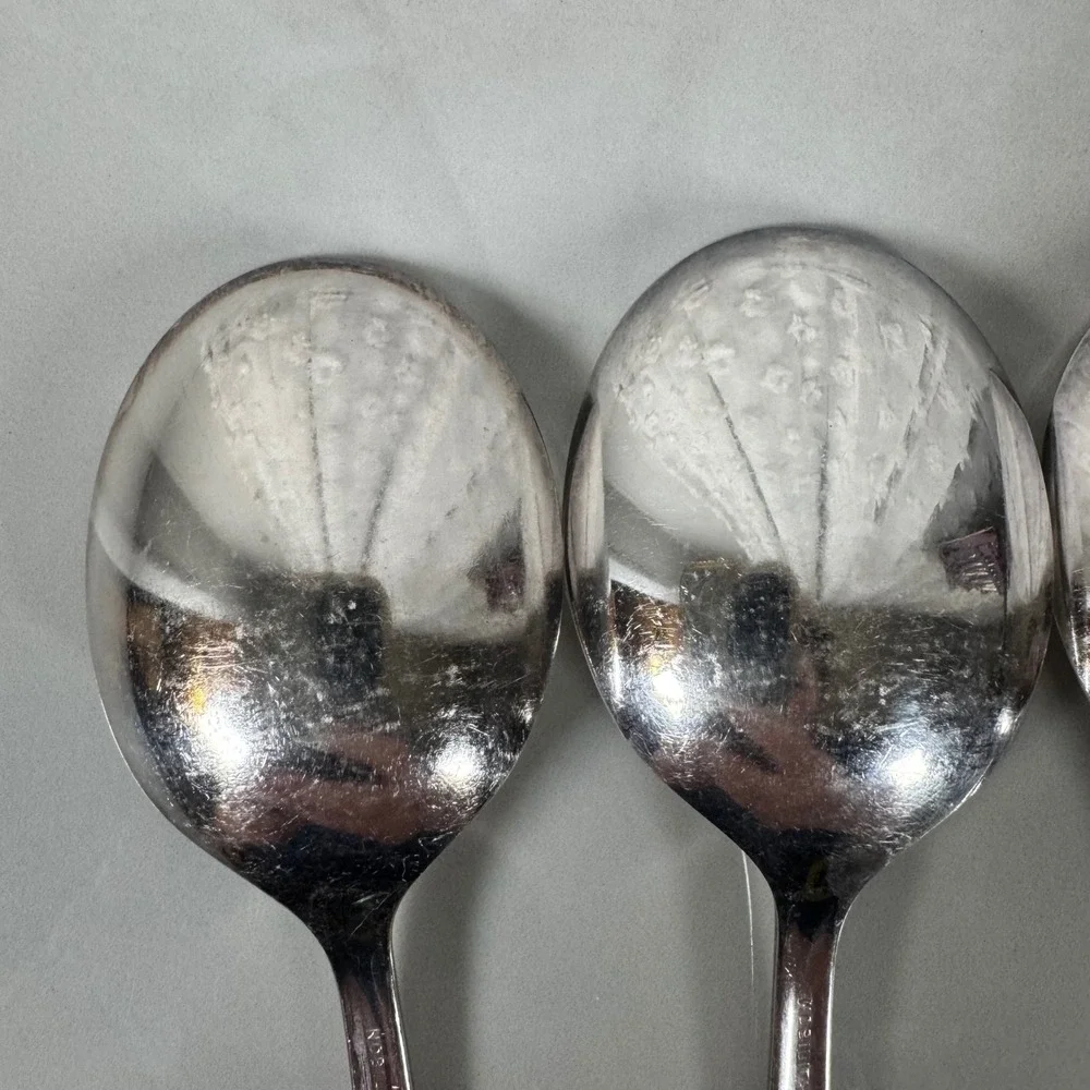 Set of 4 Oneida Nobility Plate Silver‎ Plated Round Soup Spoons Caprice Lot 1